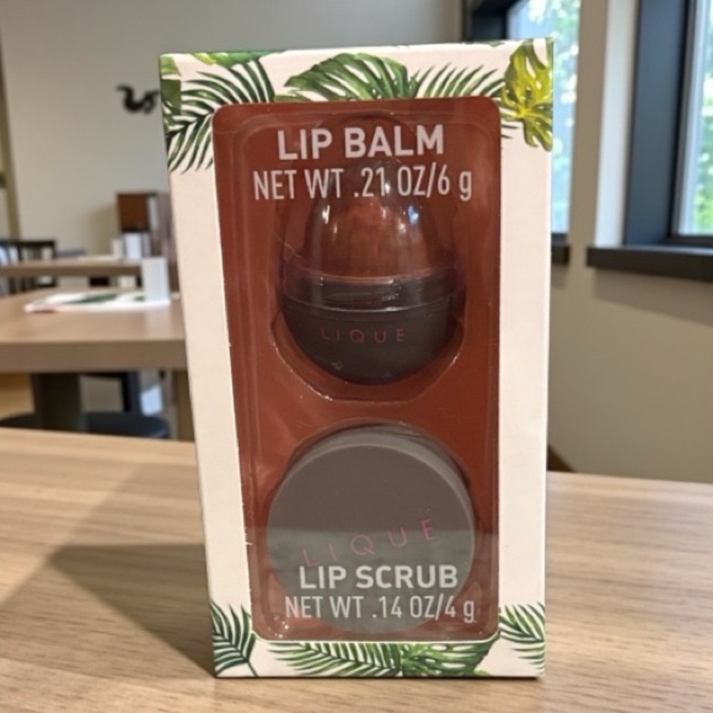 Lique Tangerine Lip Balm and Scrub Set